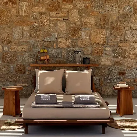 Leblon Mykonos فيلة كالو ليفادي